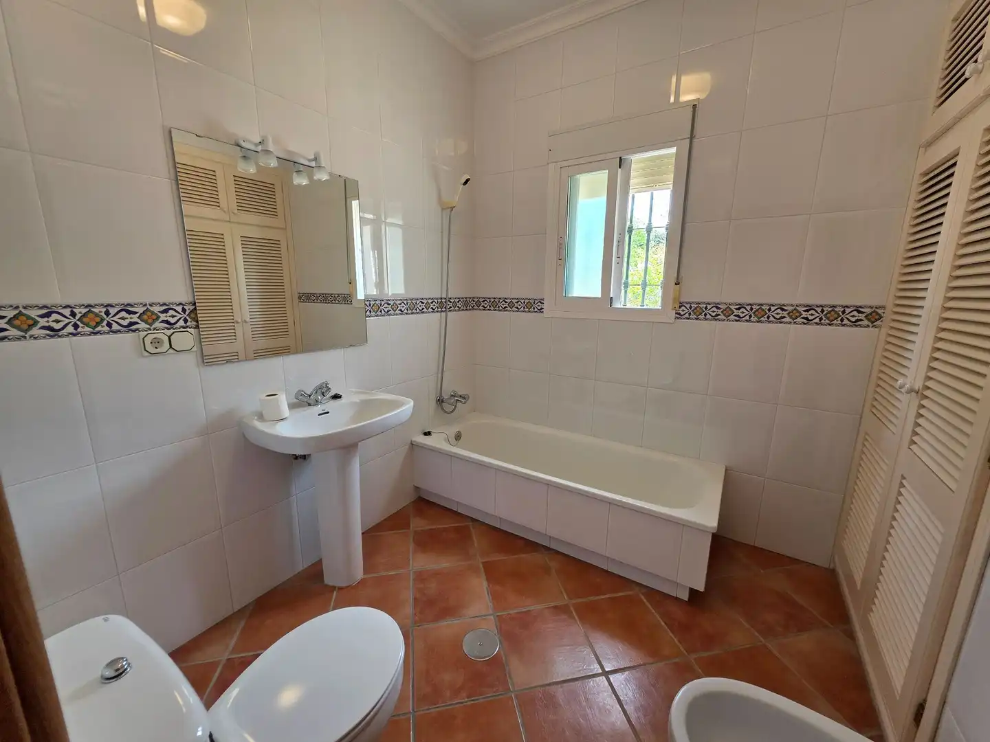 Baño de Casa o chalet en venta en Alhaurín El Grande con Aire acondicionado, Calefacción y Jardín privado