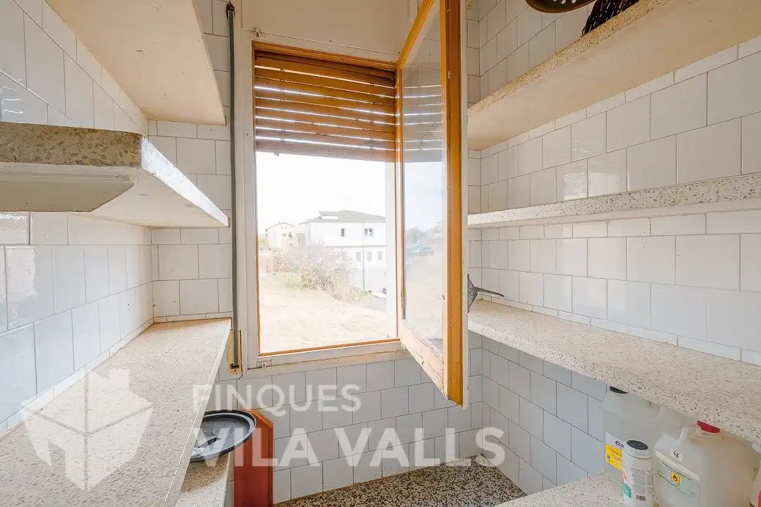 Cuina de Casa o xalet en venda en Moià amb Jardí privat, Terrassa i Traster