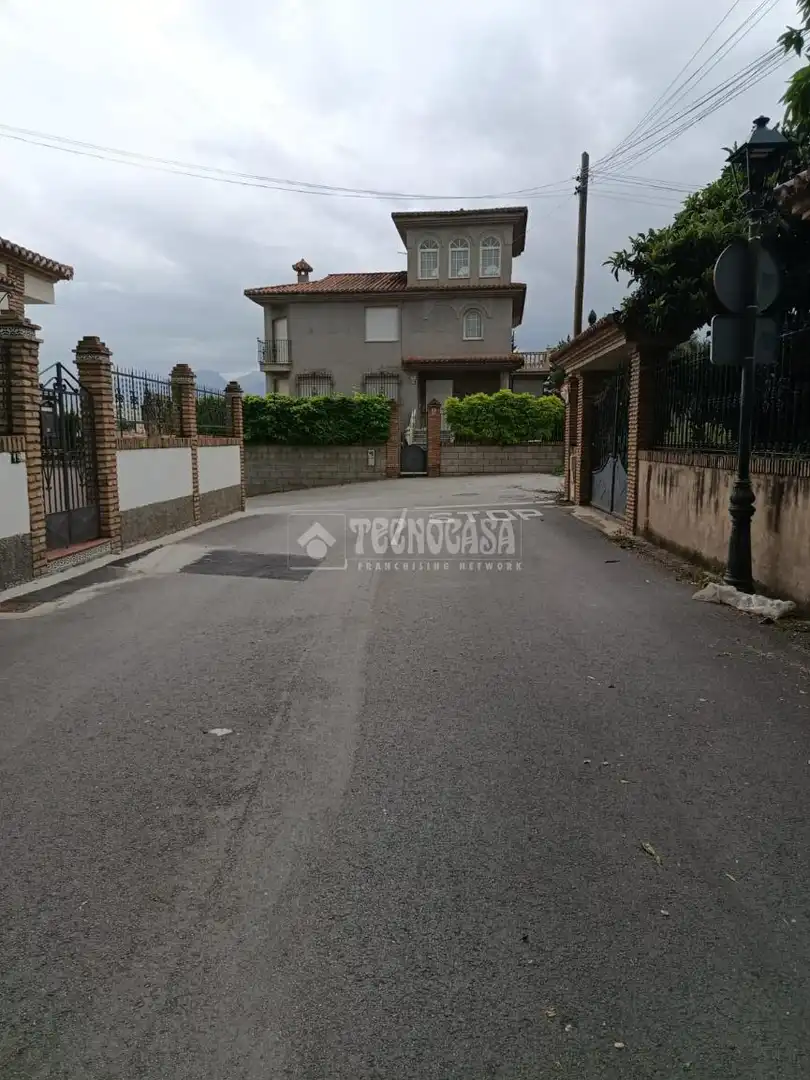 Vista exterior de Residencial en venda en Ogíjares