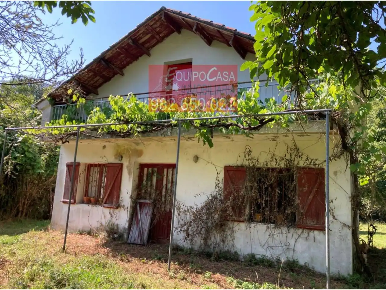 Vista exterior de Casa o xalet en venda en Begonte amb Jardí privat, Terrassa i Alarma