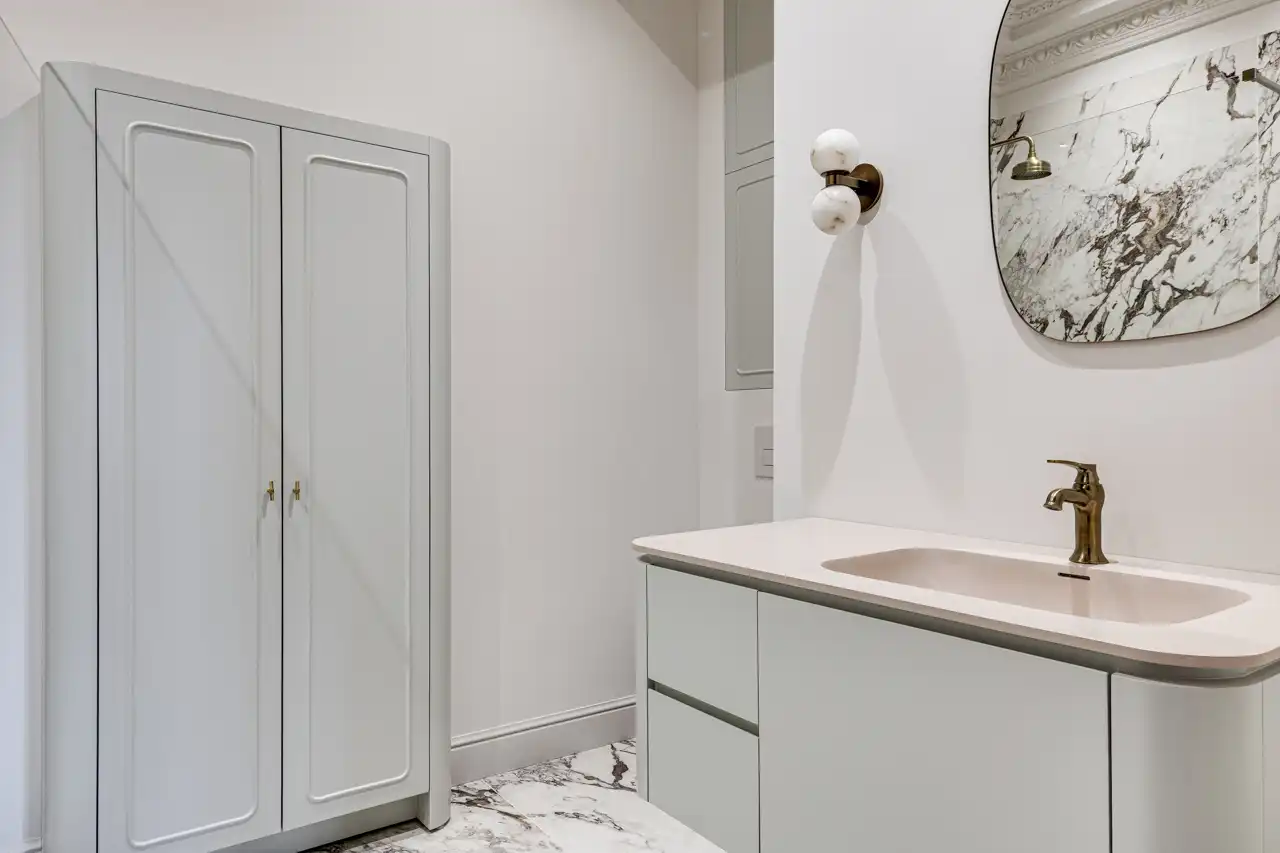 Badezimmer von Wohnungen zum Verkauf in Barcelona mit Klimaanlage, Heizung und Parkett