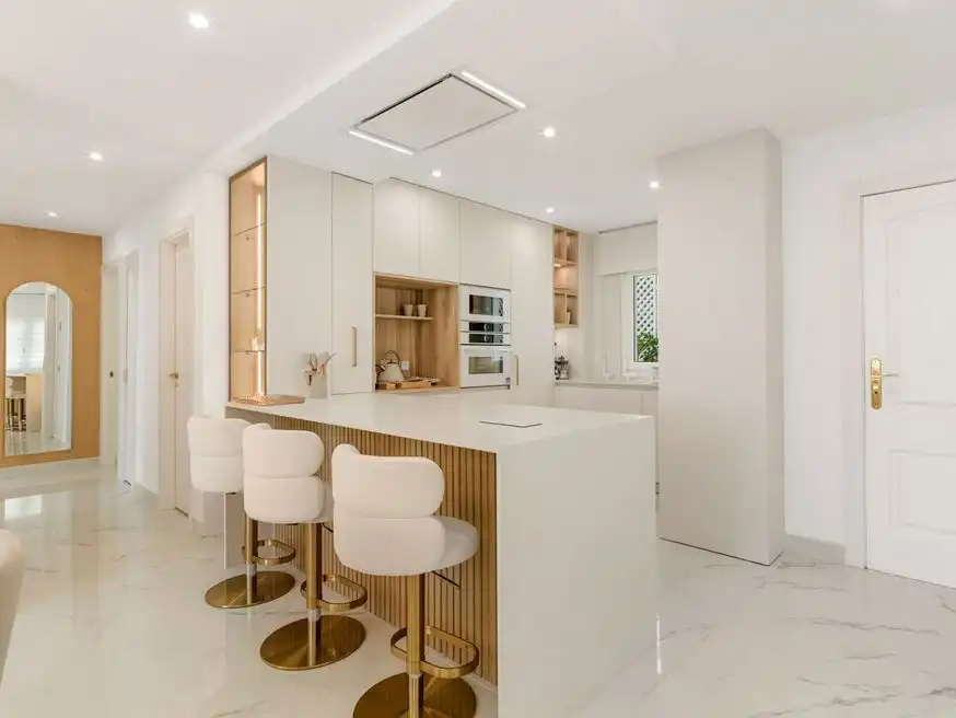 Apartament amb piscina en venda a Nueva Andalucía, imagen 7