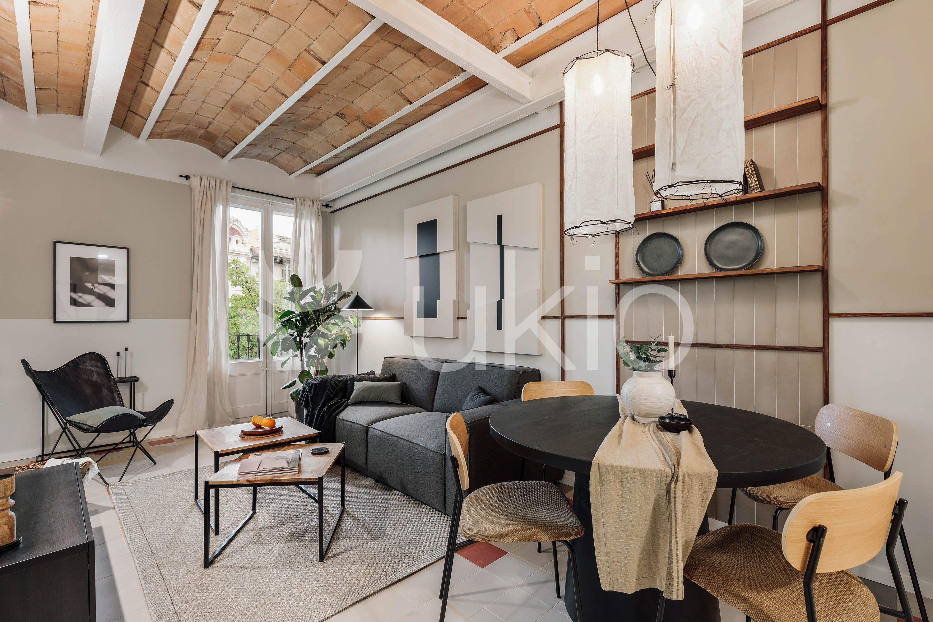 Sala de estar de Apartamento de alquiler en  Barcelona Capital con Aire acondicionado, Calefacción y Amueblado