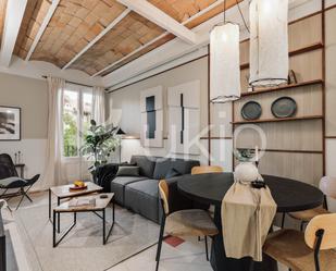 Sala d'estar de Apartament de lloguer en  Barcelona Capital amb Aire condicionat, Calefacció i Moblat