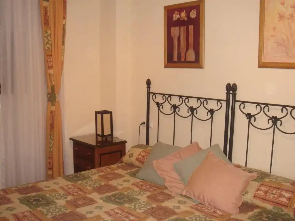 Habitación de Piso de alquiler en Algeciras con Amueblado y Piscina comunitaria