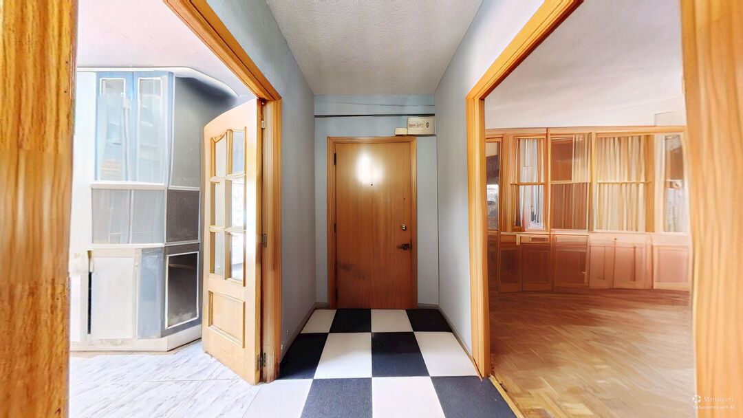 Flat for sale in  Madrid Capital  with Air Conditioner, Heating and Furnished