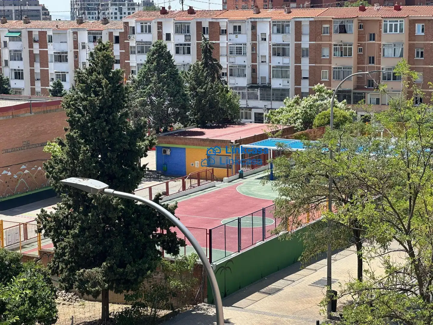 Vista exterior de Piso en venta en Madrid con Aire acondicionado, Calefacción y Parquet