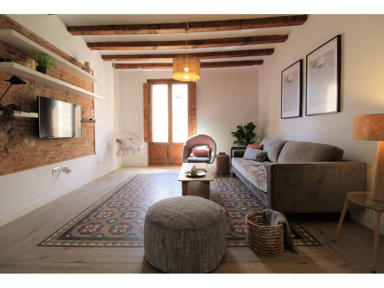 Living room of Flat to rent in  Barcelona Capital  with Heating, Parquet flooring and Furnished