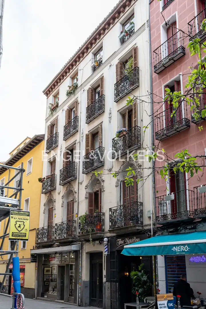 Außenansicht von Wohnung zum Verkauf in Madrid mit Klimaanlage, Heizung und Balkon