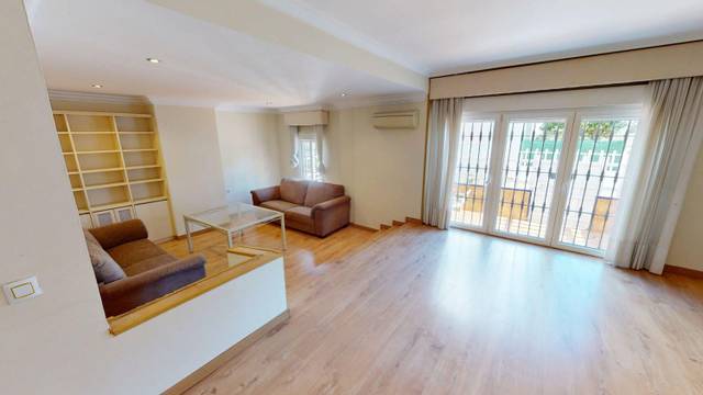 Casa-chalet en Venta en Mayas en Santa Clara