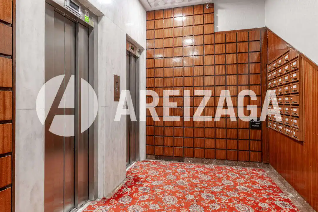 Pis en venda en Donostia - San Sebastián  amb Calefacció i Balcó