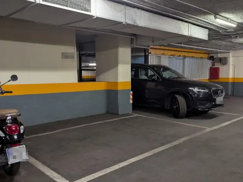 Parking of Garage for rent in Madrid