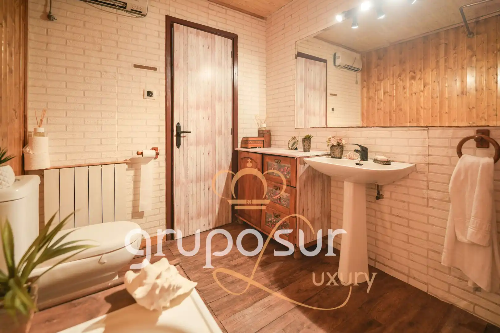 Houses for sale in Carretera Villanueva, 8, Puente Duero