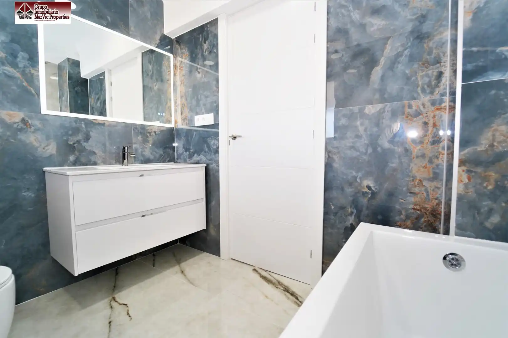 Chalet con piscina en venta en Coloma, imagen 16