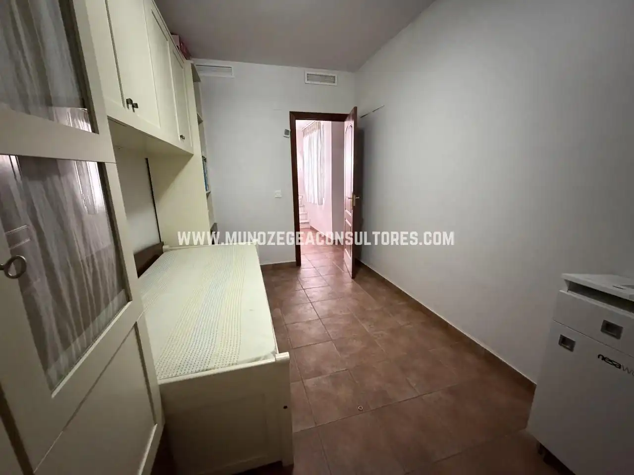 Dormitori de Casa o xalet en venda en Lucena amb Aire condicionat, Terrassa i Traster
