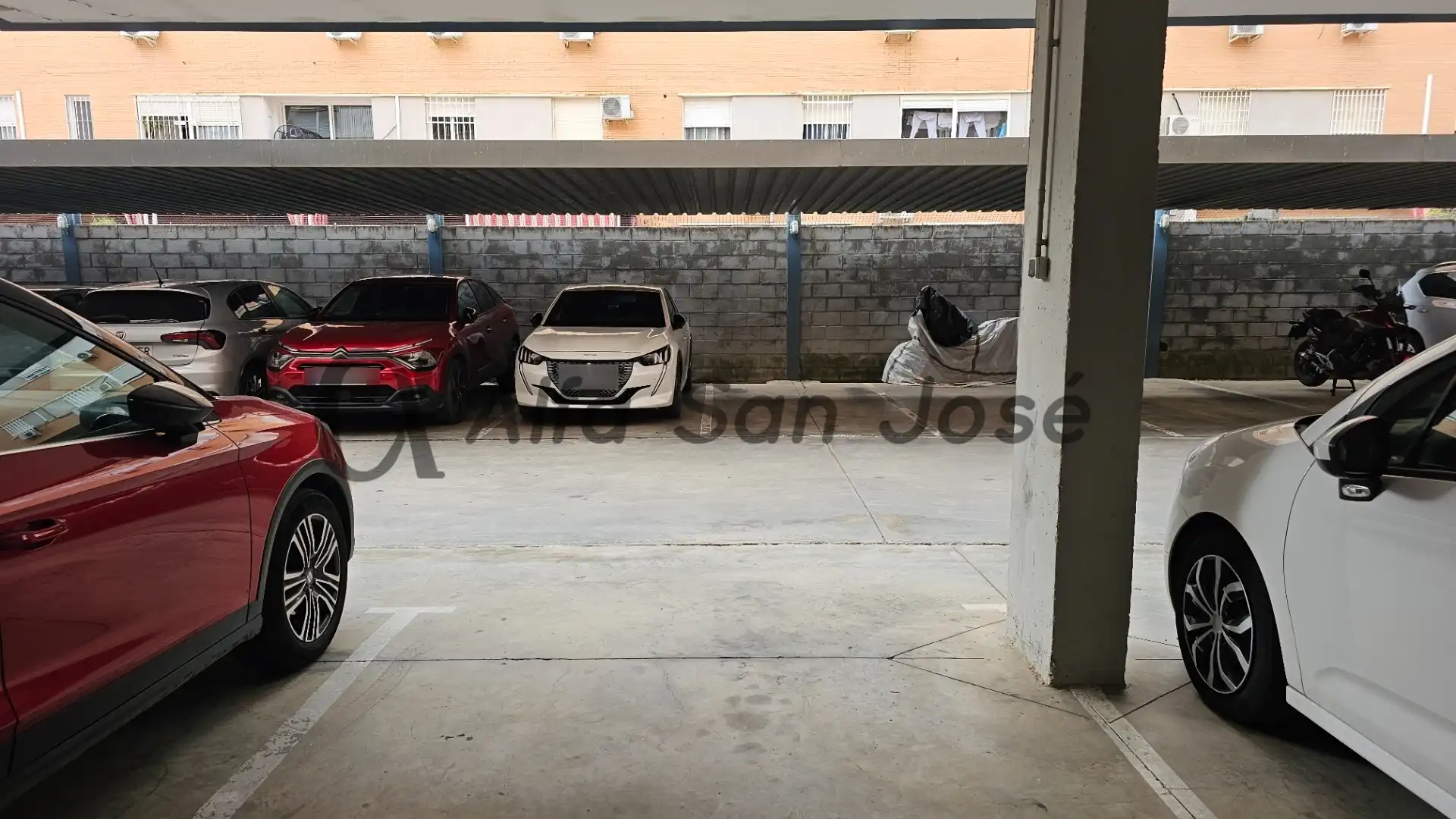 Aparcament de Garatge de lloguer en La Rinconada