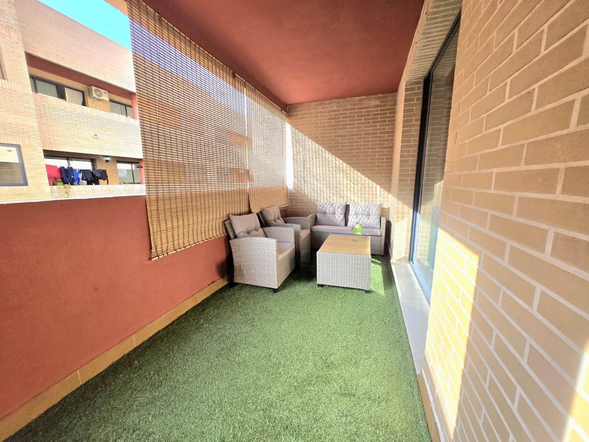 Terrassa de Pis en venda en Alginet amb Aire condicionat, Terrassa i Balcó