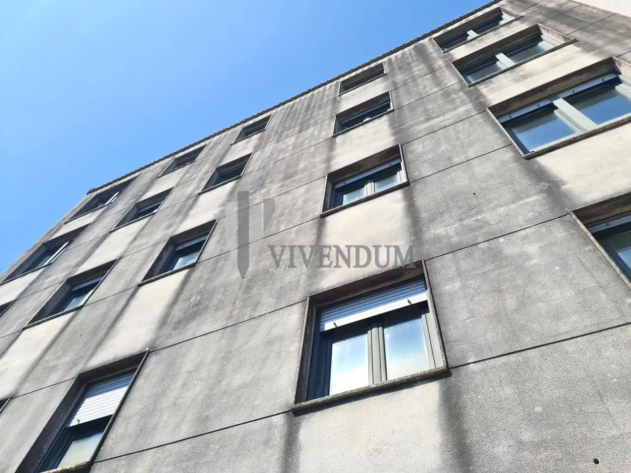Vista exterior de Edificio en venta en Outes