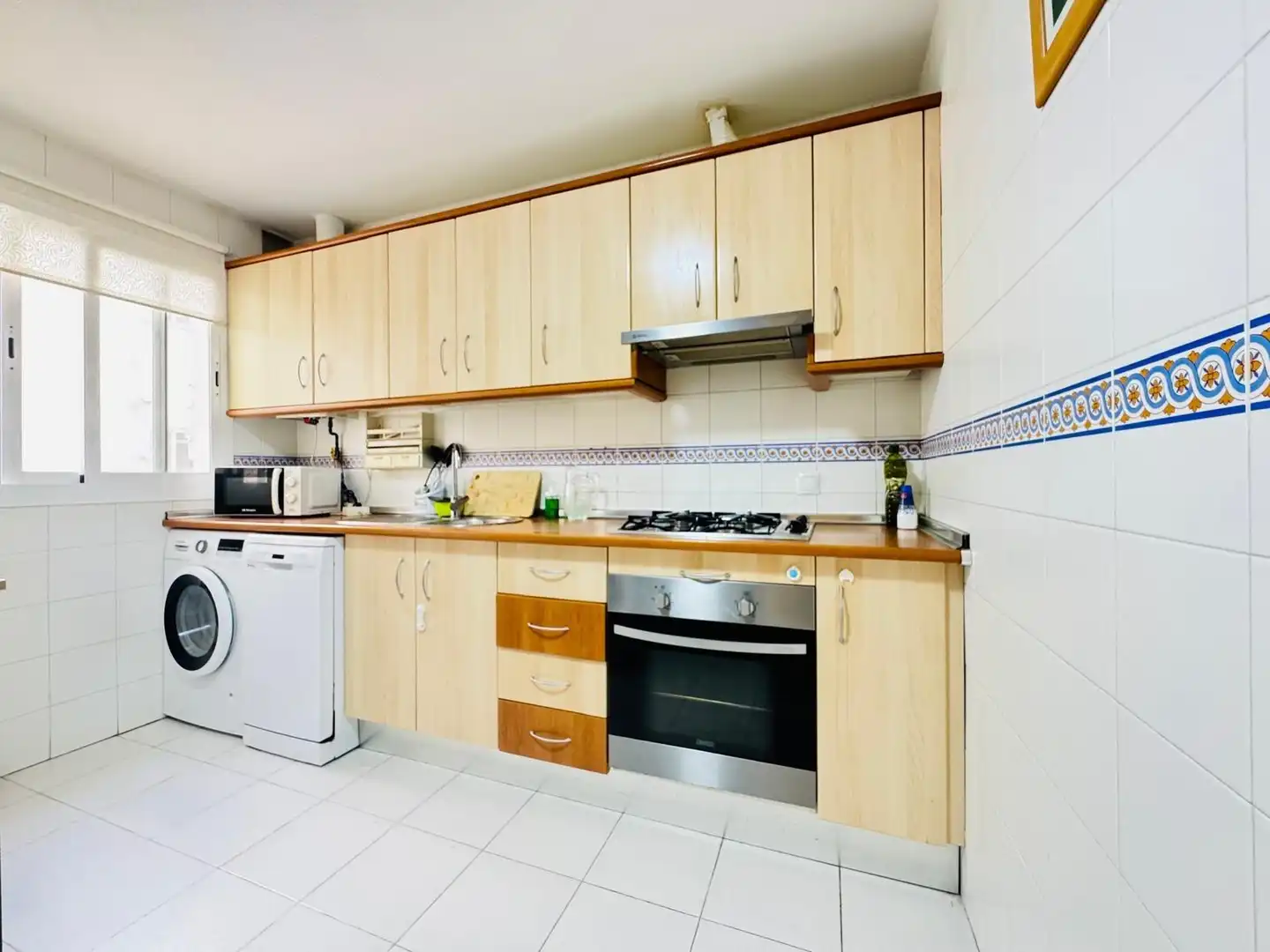 Kitchen of Flat for sale in Algeciras  with Balcony