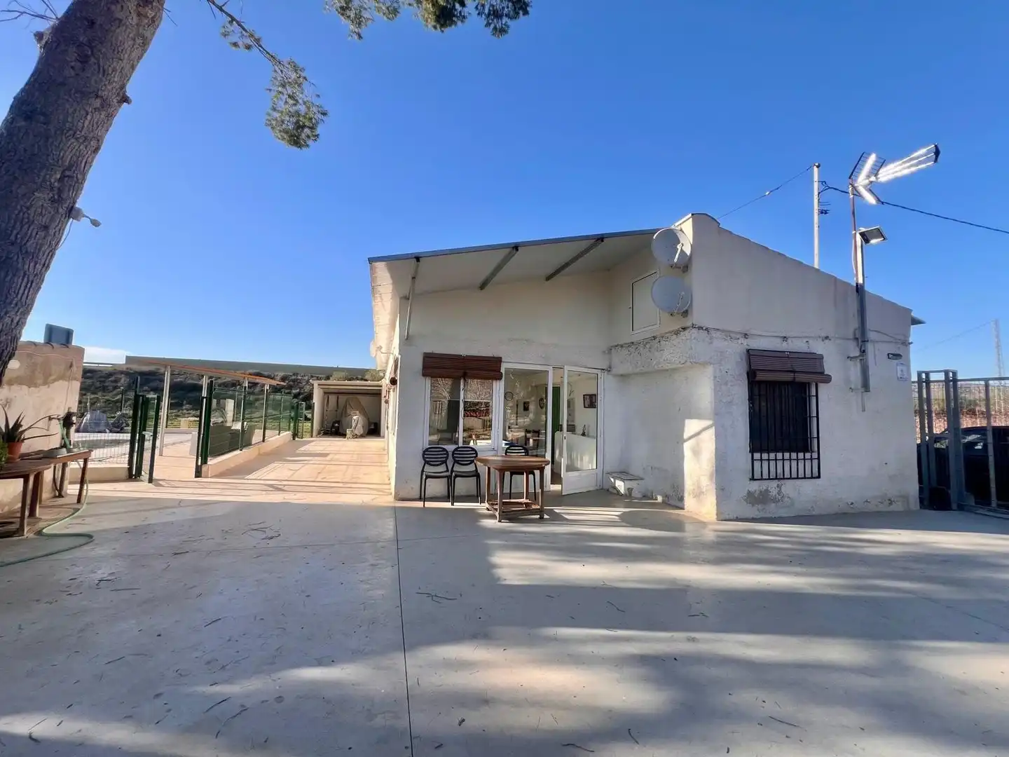 Vista exterior de Finca rústica en venda en Jumilla amb Jardí privat, Traster i Piscina