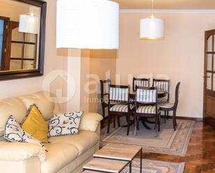 Living room of Flat to rent in Vigo   with Heating, Terrace and Furnished