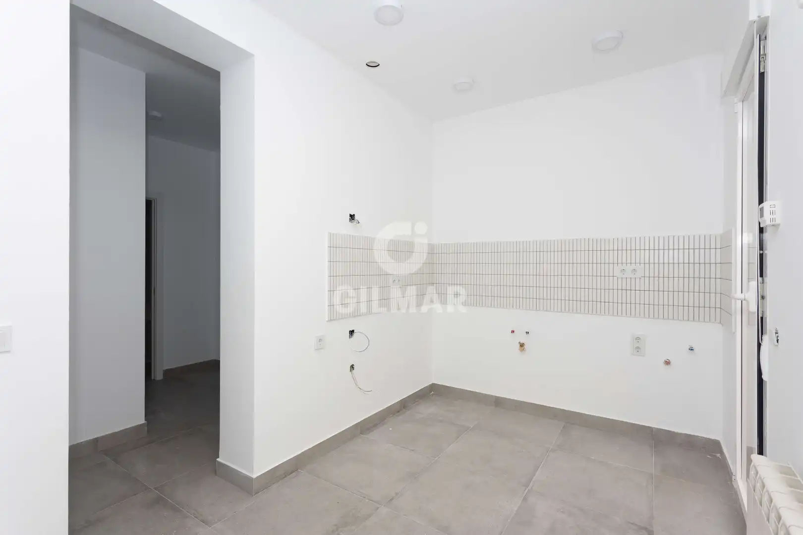 Ground floor for sale in Madrid  with Heating and Balcony