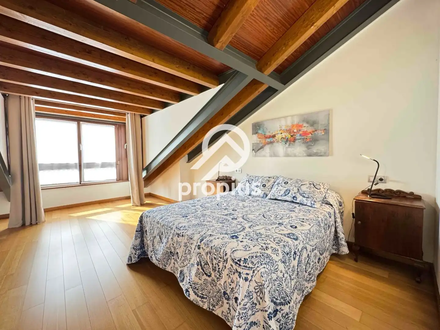 Schlafzimmer von Einfamilien-Reihenhaus zum Verkauf in Llanes mit Heizung und Möbliert