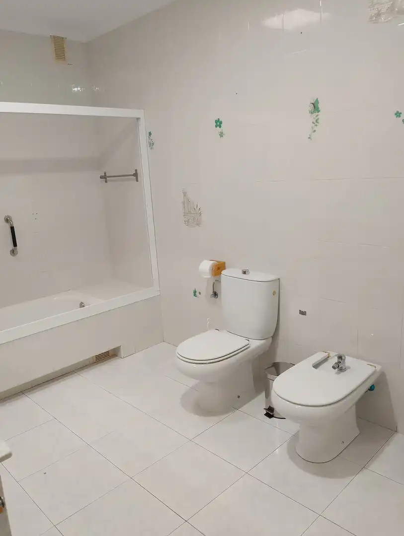 Badezimmer von Einfamilien-Reihenhaus zum Verkauf in Alhama de Murcia mit Klimaanlage, Terrasse und Abstellraum