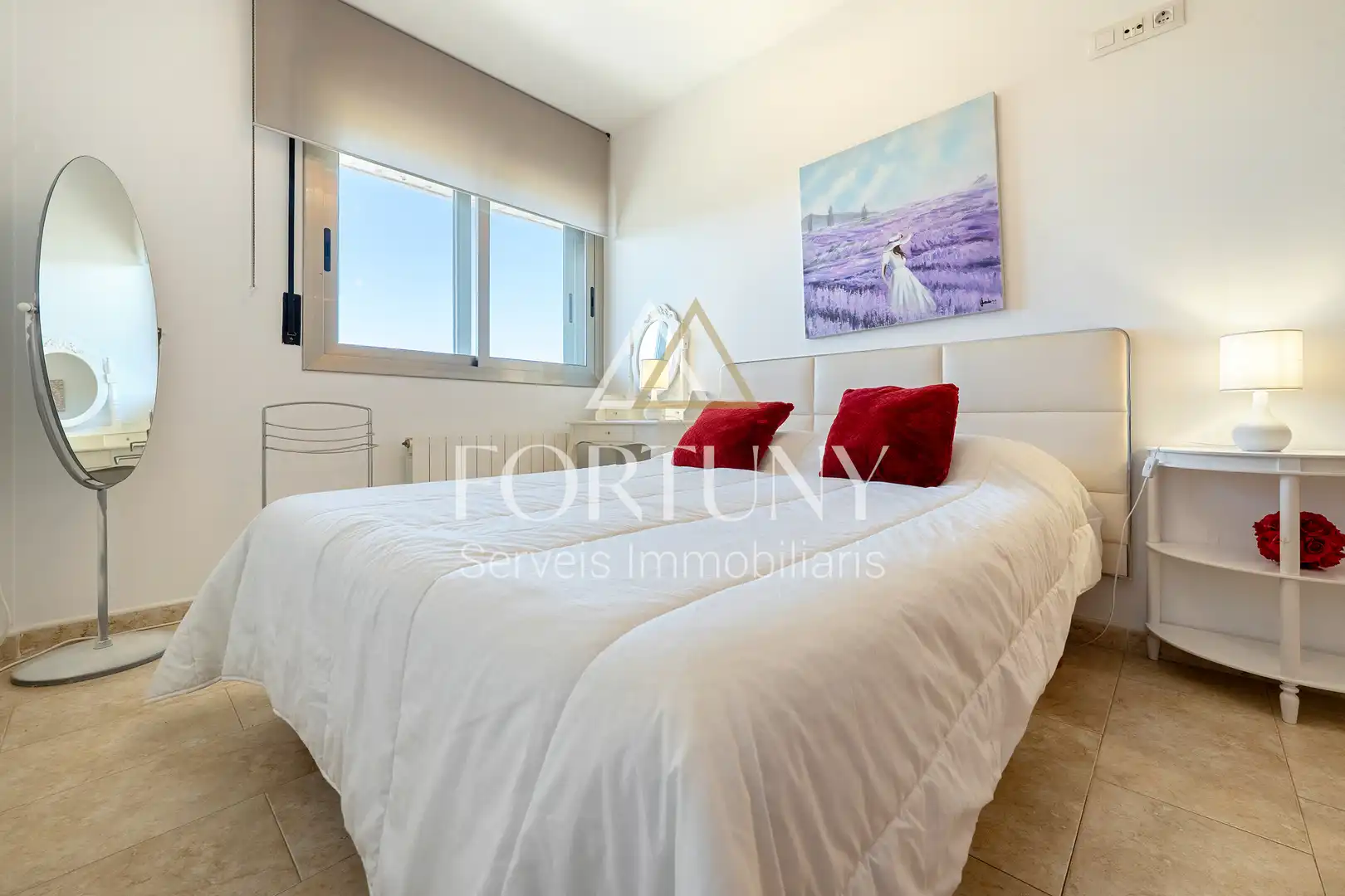 Schlafzimmer von Dachboden zum Verkauf in Cambrils mit Klimaanlage, Abstellraum und Schwimmbad