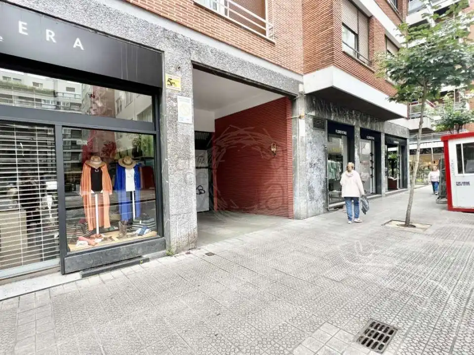 Garaje de alquiler en Rodríguez Arias Kalea, Campuzano