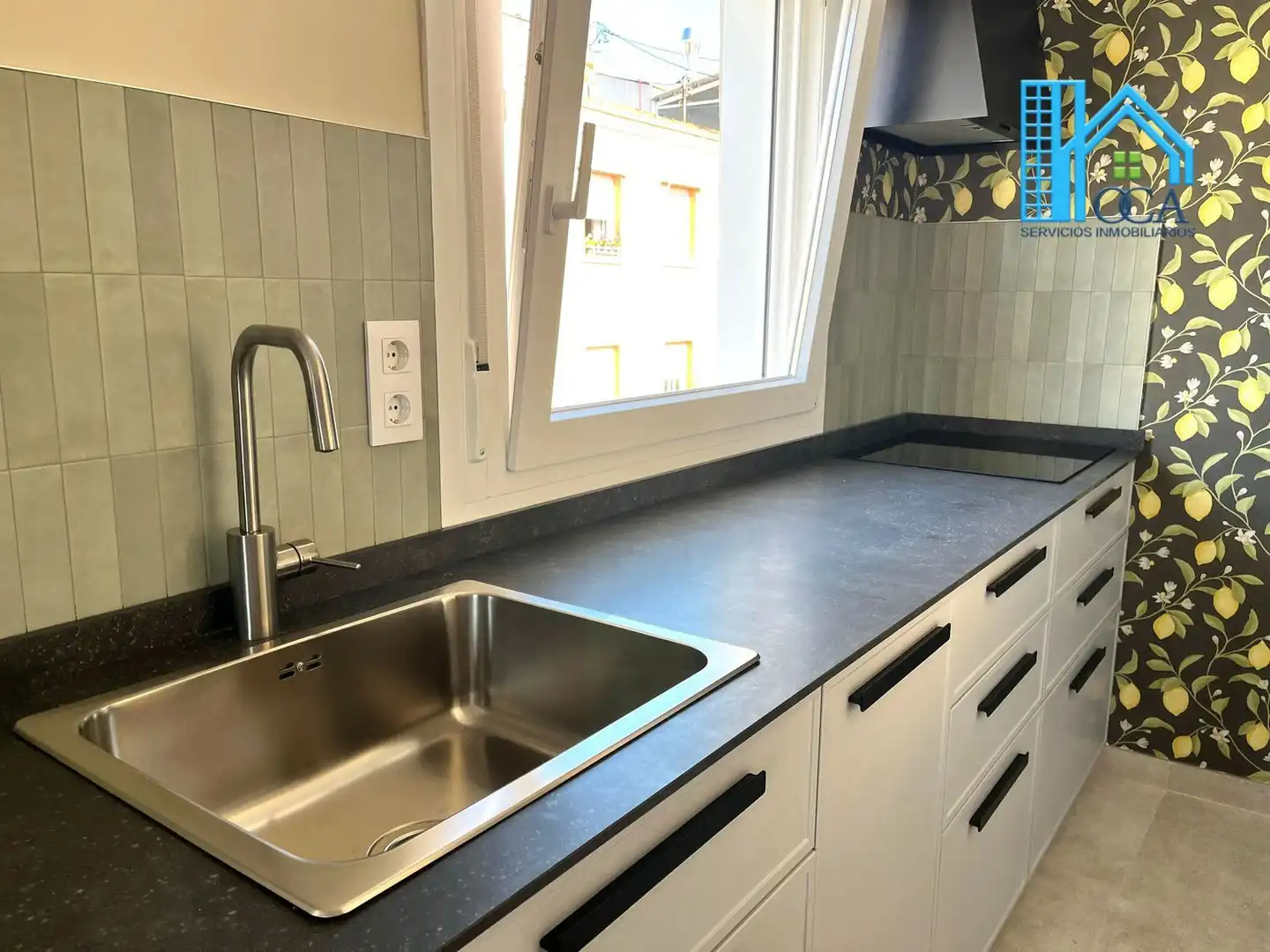 Cuina de Pis en venda en Madrid amb Calefacció i Moblat