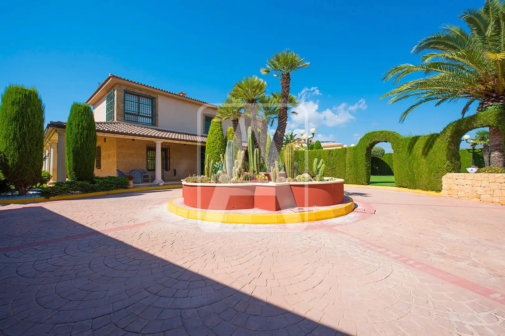 Chalet con piscina en venta en Marisol Park - Ortembach - Los Almendros, imagen 3