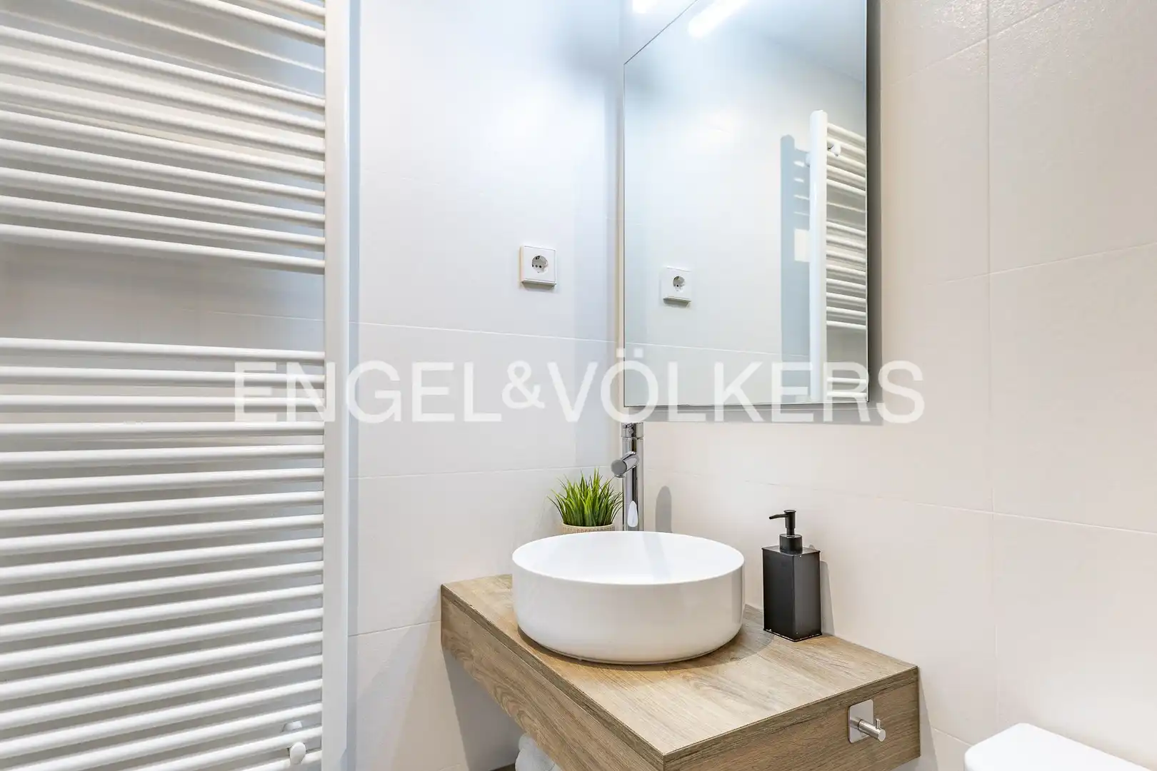 Baño de Piso en venta en Sant Adrià de Besòs con Aire acondicionado, Calefacción y Parquet