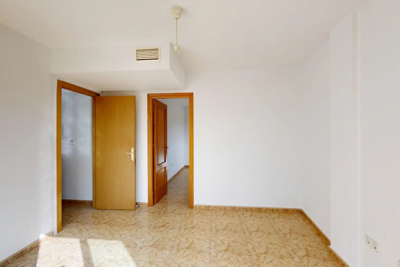 Casa adosada en venta en Murcia con Aire acondicionado, Terraza y Trastero