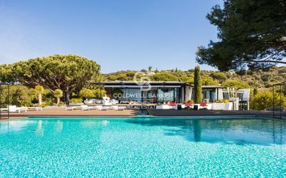 Vista exterior de Casa o xalet en venda en Sant Andreu de Llavaneres amb Aire condicionat, Terrassa i Piscina