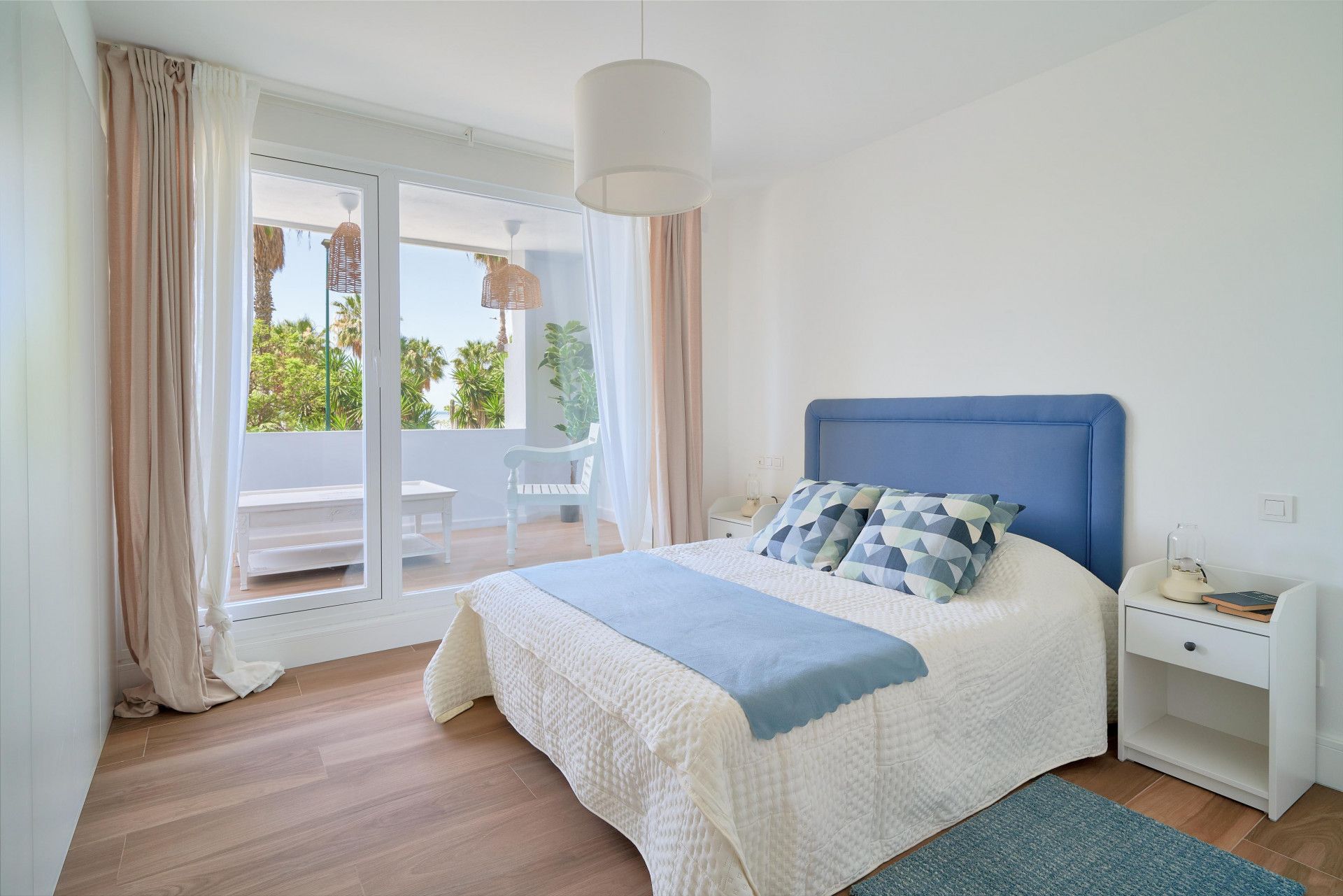 Dormitori de Apartament en venda en Málaga Capital amb Aire condicionat, Terrassa i Moblat