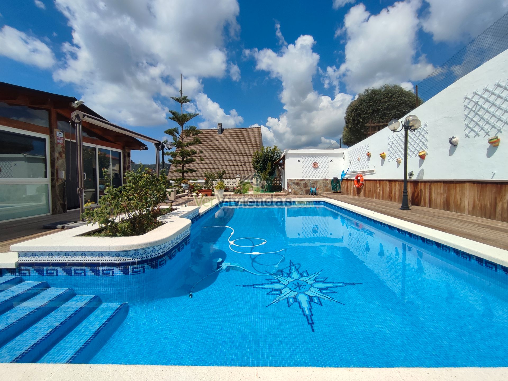 Casa o xalet en venda a Avinguda dels Pinars, 77, Vallirana