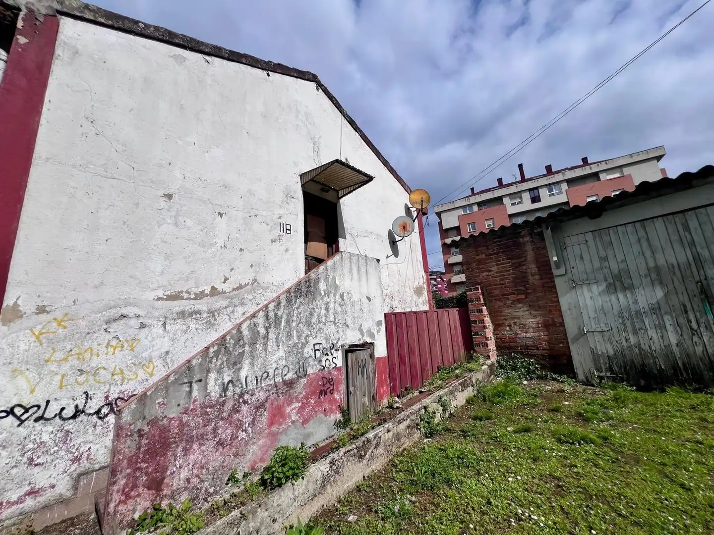 Vista exterior de Casa o chalet en venta en Oviedo 