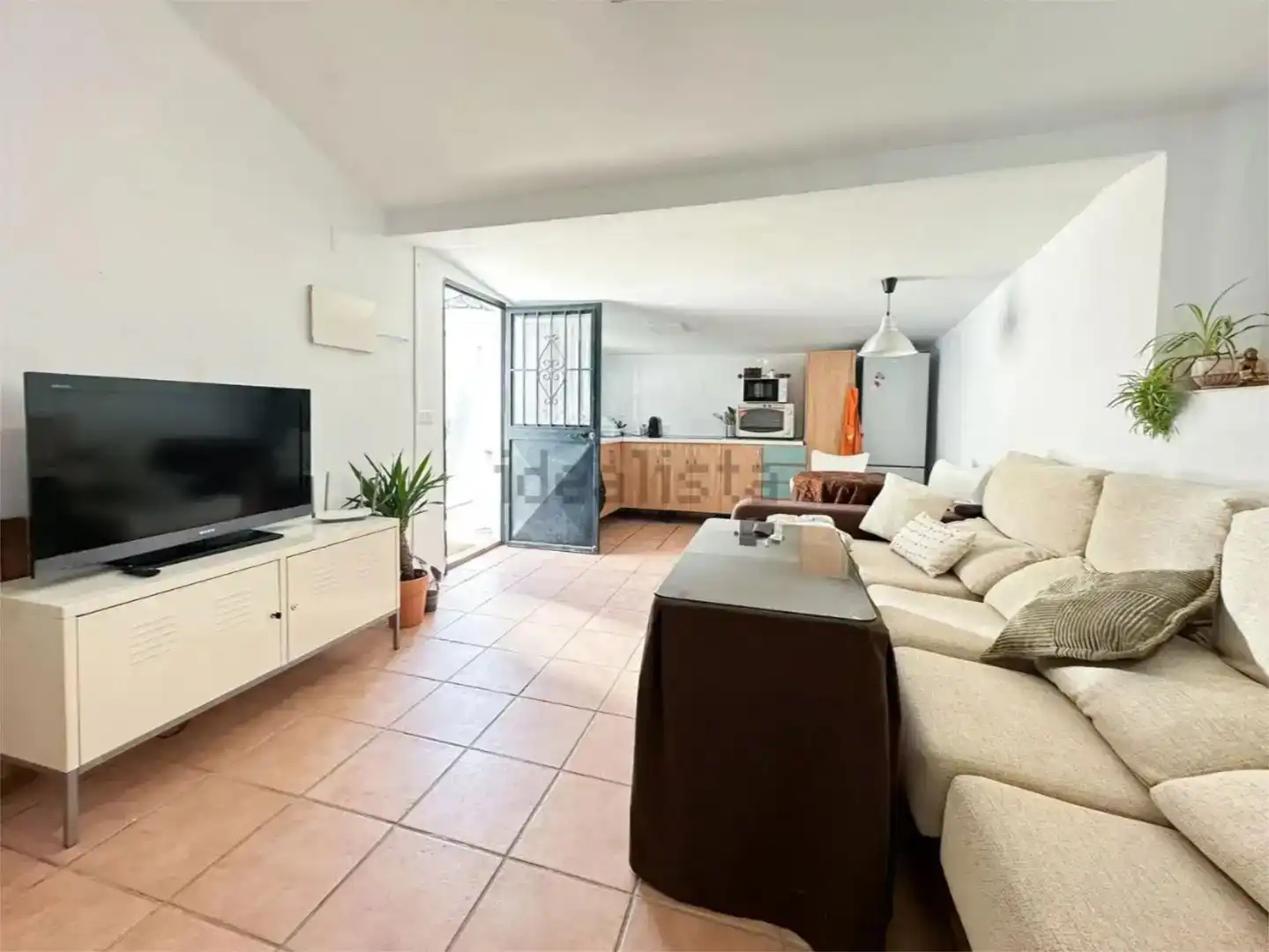 Sala d'estar de Finca rústica en venda en Cártama amb Aire condicionat i Piscina
