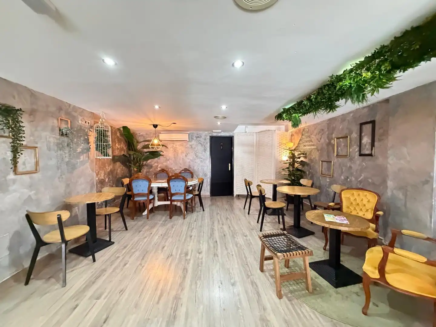 Dining room of Commercial properties for rent in Torrevieja  with Air Conditioner and Furnished