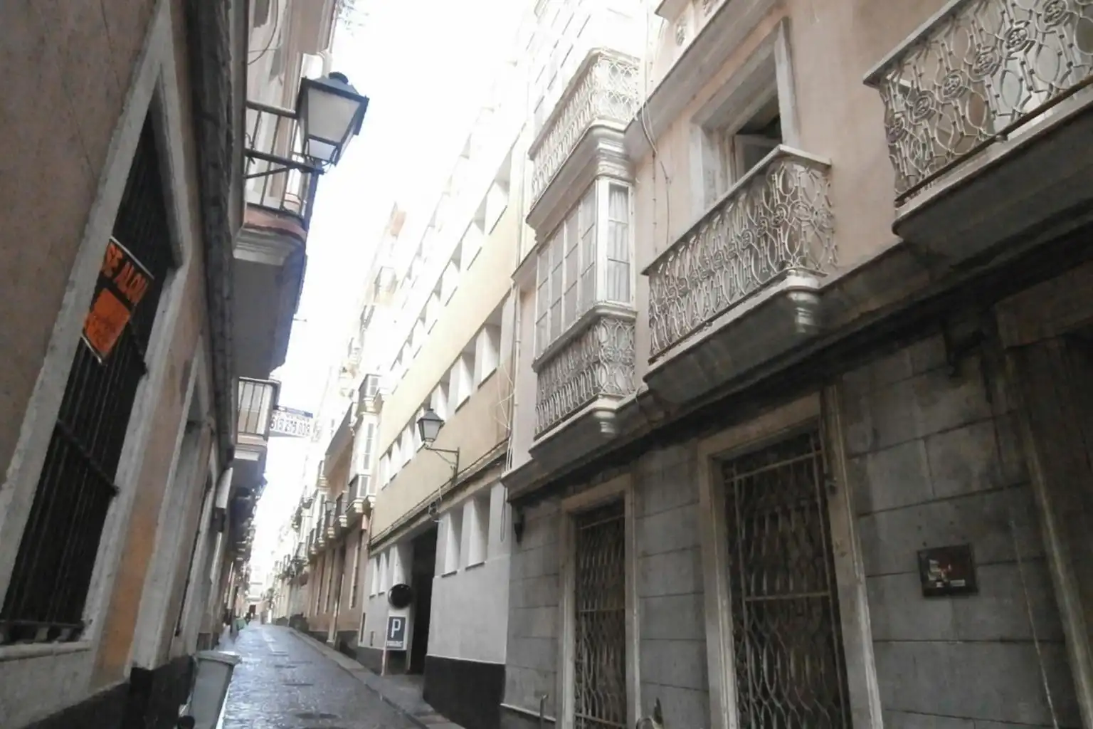 Vista exterior de Garatge en venda en Cádiz