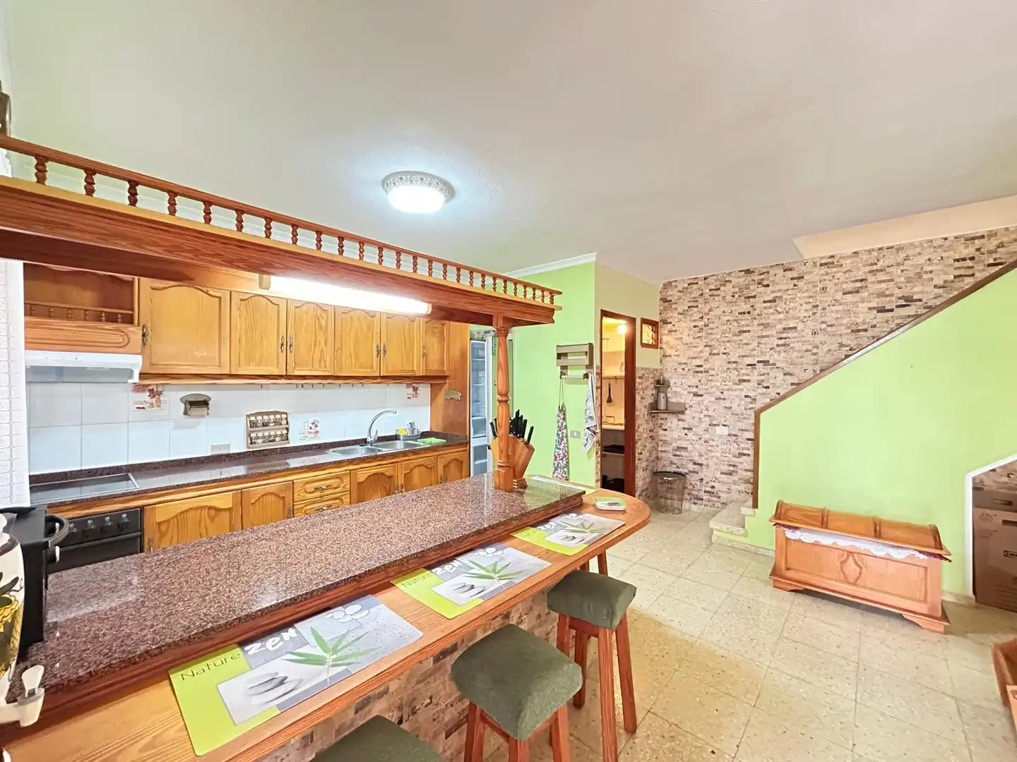 Cuina de Casa o xalet en venda en Las Palmas de Gran Canaria amb Terrassa i Moblat