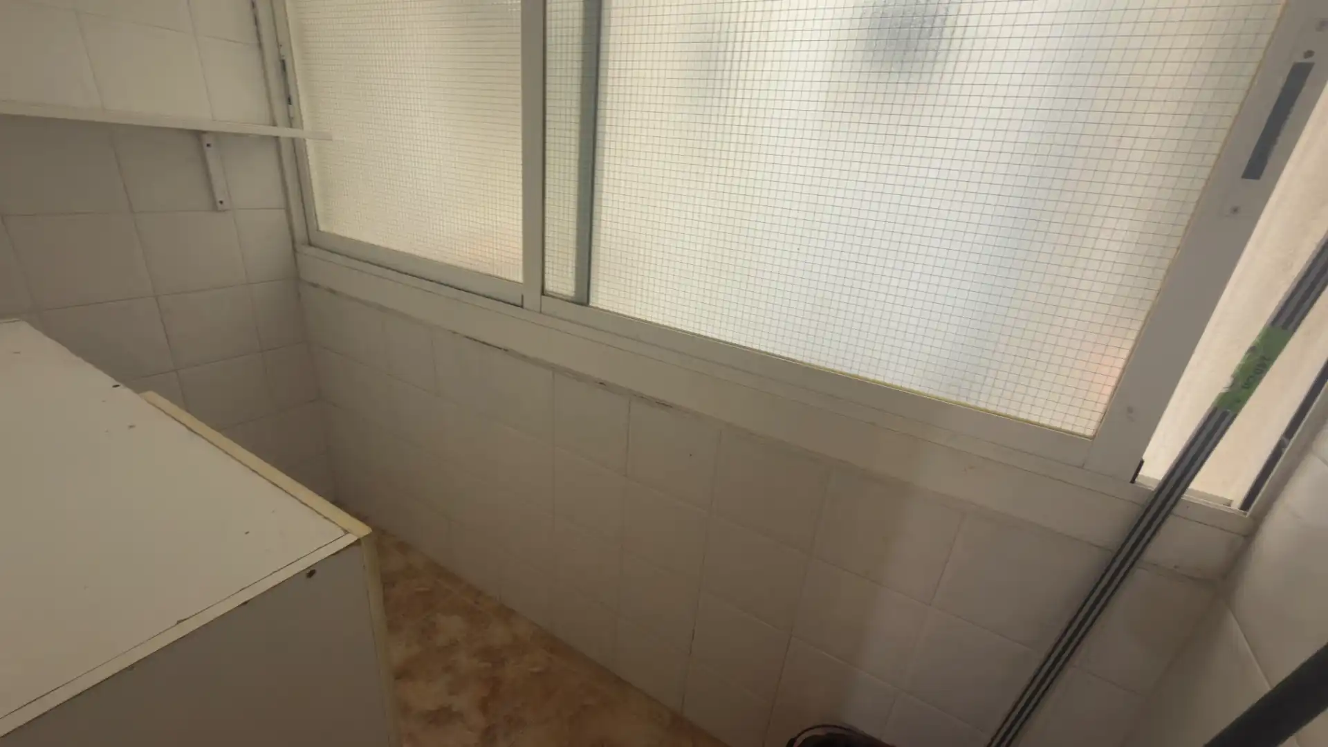Bathroom of Flat for sale in Vilanova i la Geltrú  with Oven and Balcony