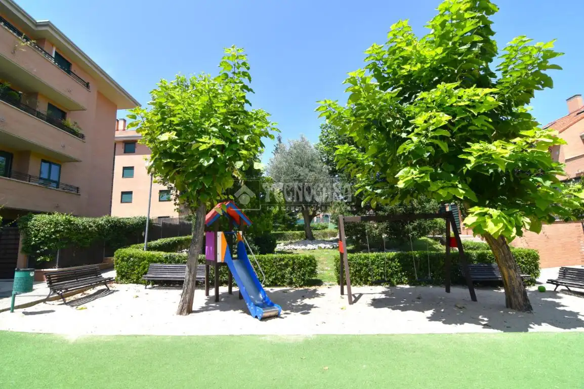 Jardín de Piso en venta en Boadilla del Monte con Jardín privado