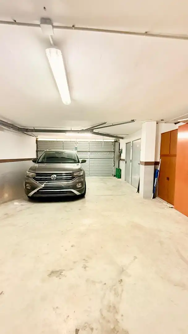 Aparcament de Casa adosada en venda en Cunit amb Aire condicionat, Calefacció i Jardí privat