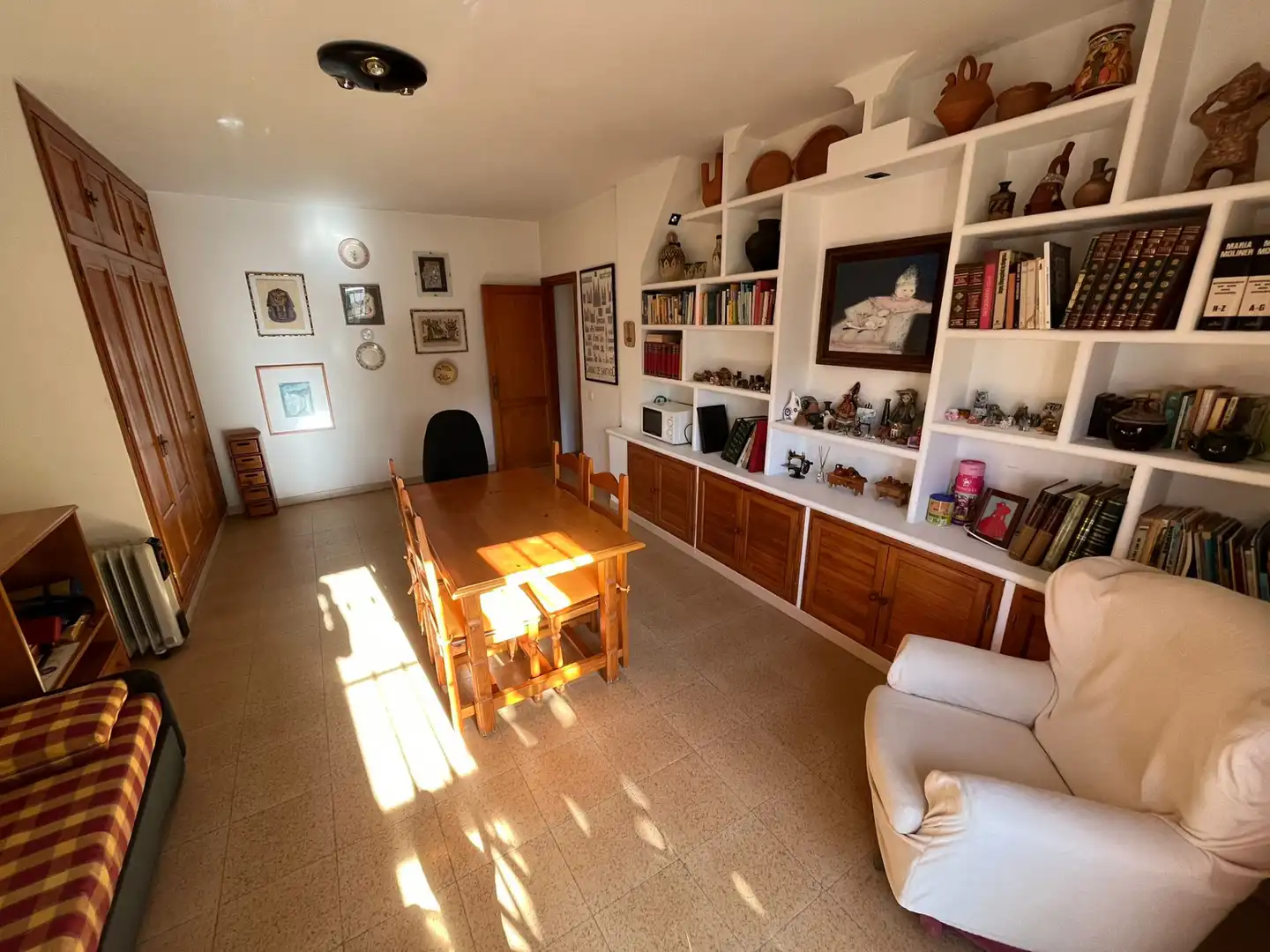Sala de estar de Casa adosada en venta en Vélez-Málaga con Aire acondicionado, Calefacción y Jardín privado