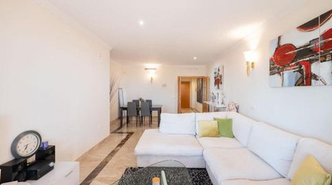 Foto 2 de Apartamento de alquiler en Guadalmansa, Estepona