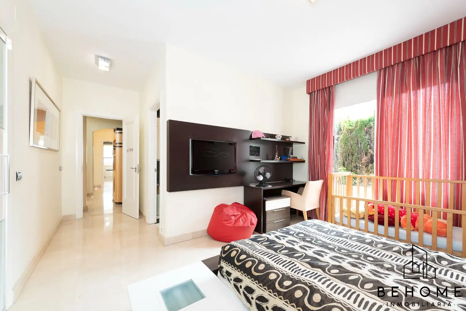 Dormitori de Casa o xalet en venda en Alhaurín de la Torre amb Aire condicionat, Jardí privat i Terrassa