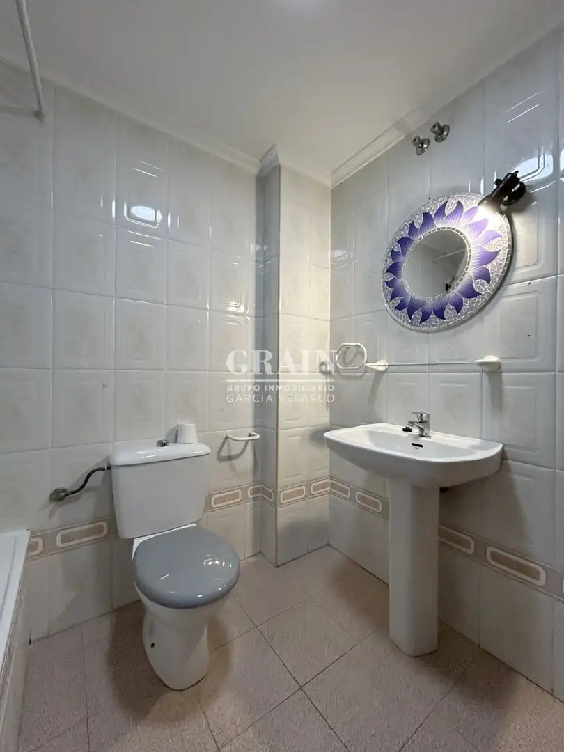 Bathroom of Apartments for rent in Albacete  with Heating and Furnished