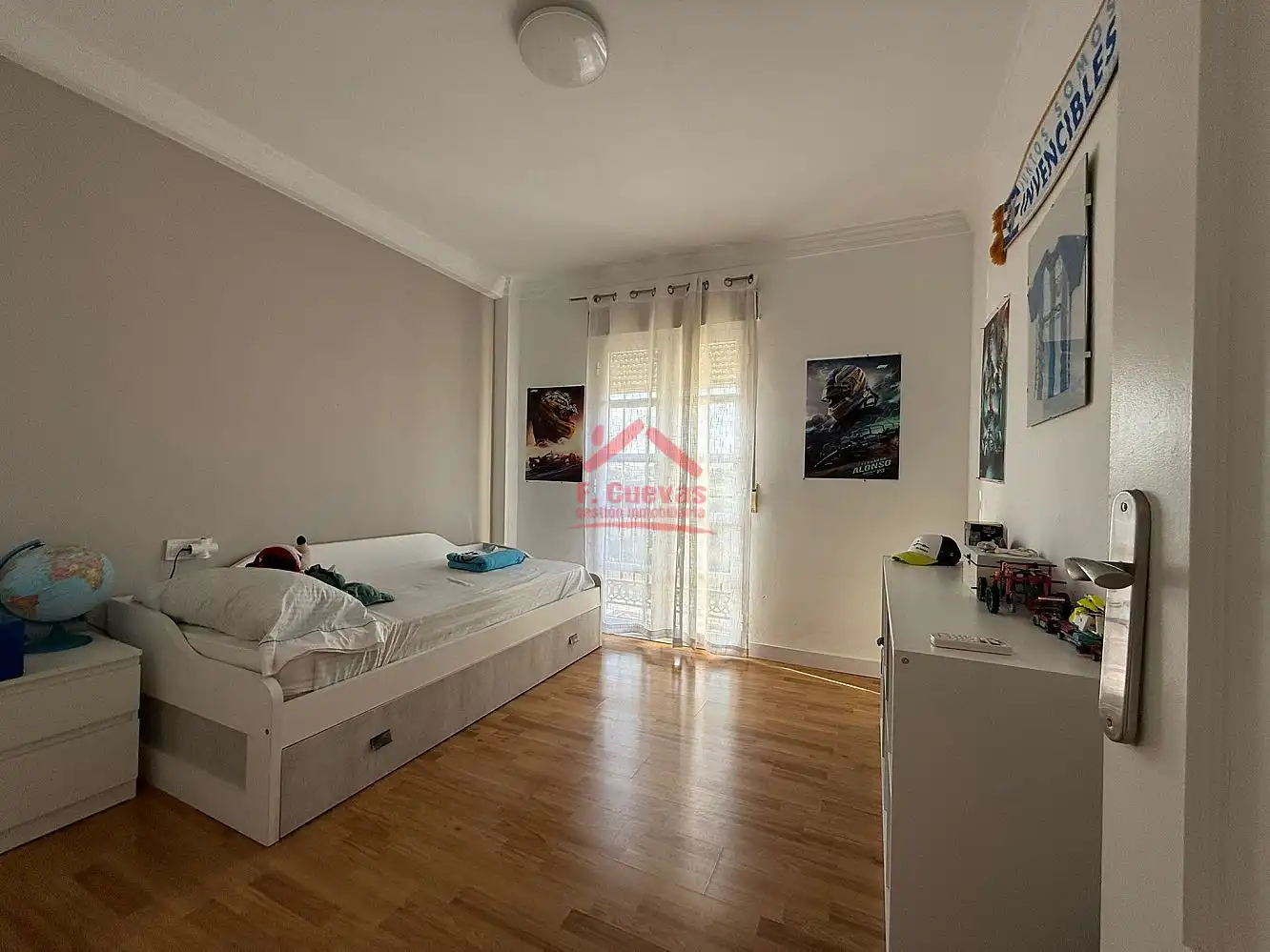 Dormitori de Casa o xalet en venda en Vélez-Málaga amb Terrassa, Piscina i Forn